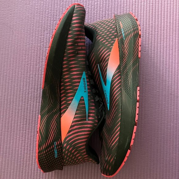 Like New Brooks Hyperion Tempo Running Shoes - Picture 2 of 4